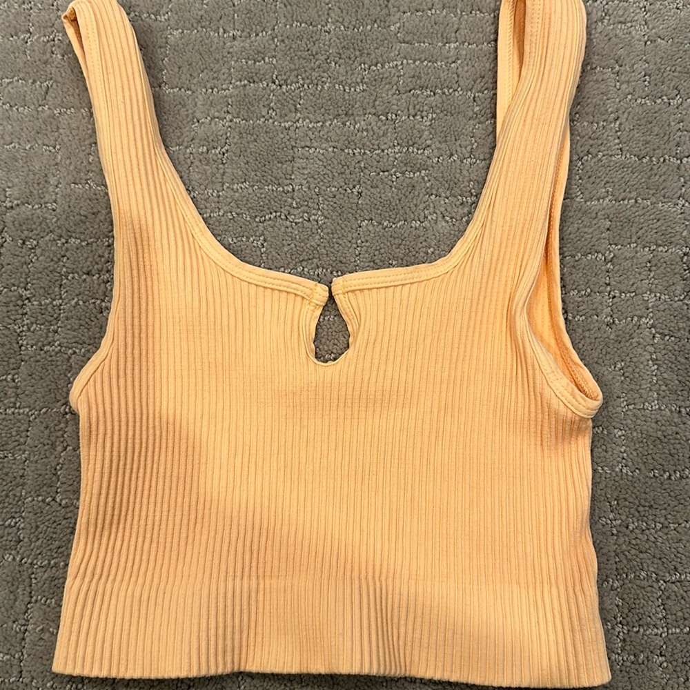 women’s Tilly’s crop tank -xs